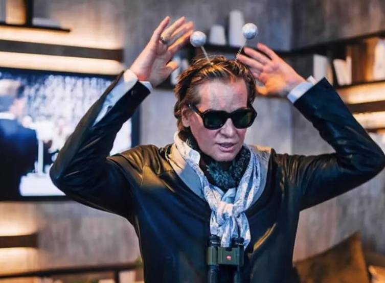 Sinema Dünyasının Efsanesi Val Kilmer Hayatını Kaybetti: Top Gun’dan Batman’e, The Doors’a Unutulmaz Performanslar 1